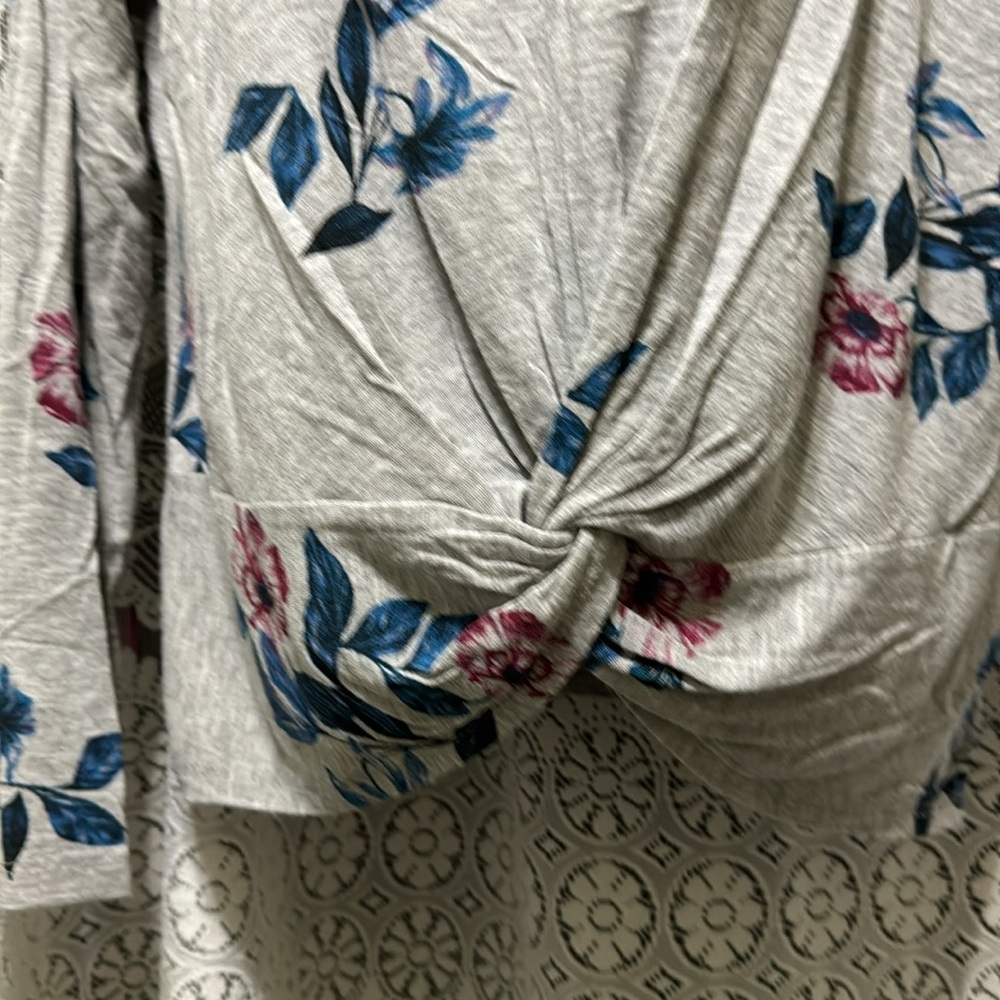 Pink Republic blouse - Picture 2 of 4